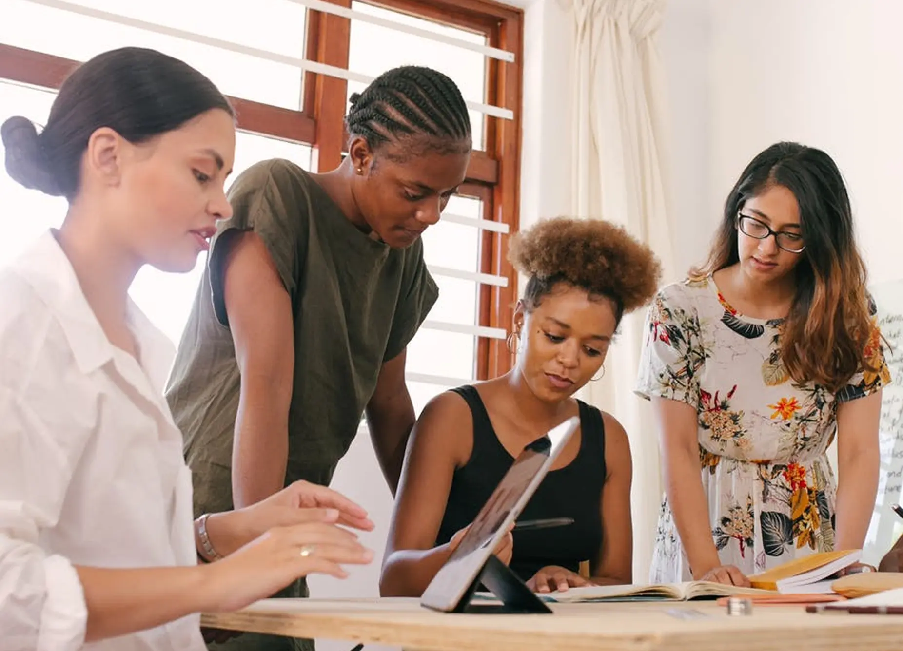 Woman Page Agence Web Diffusion